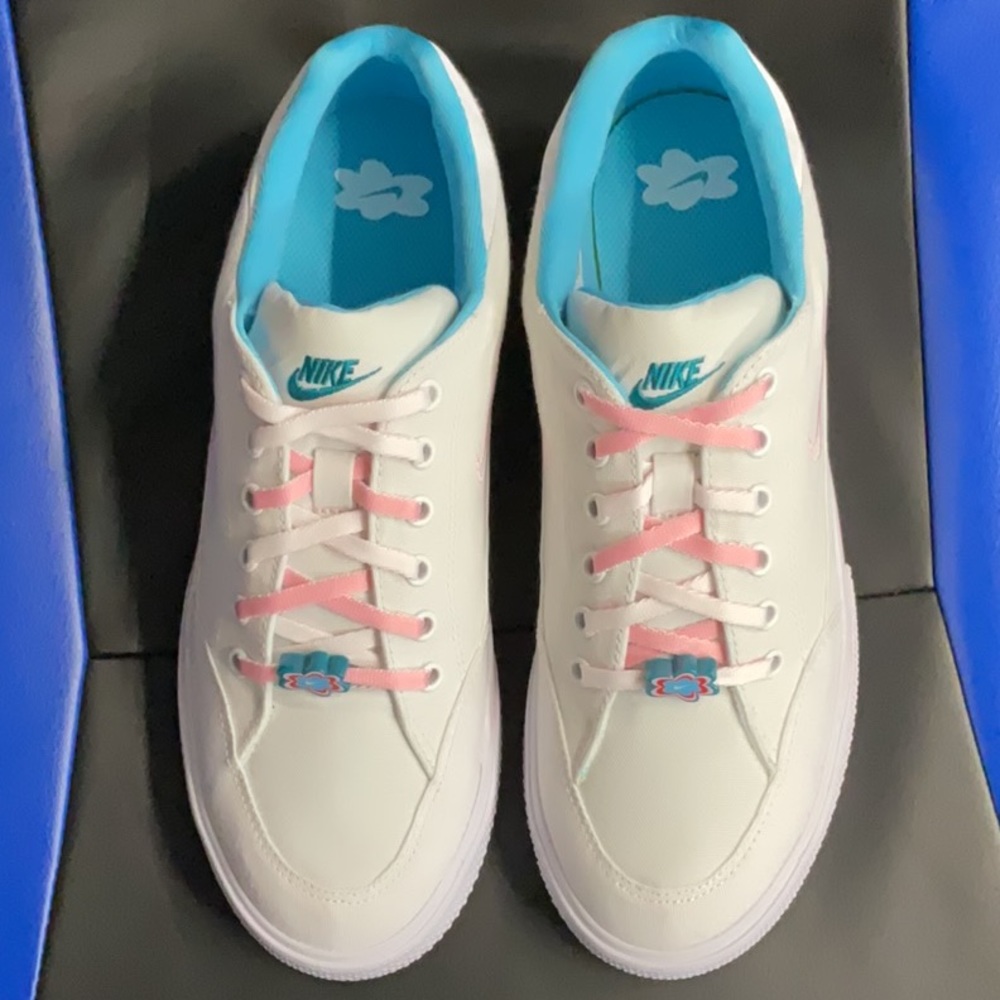 NIKE GTS ‘97 Women’s sneakers sz 8.5 New